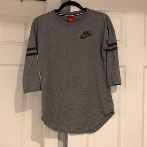 Nike active top